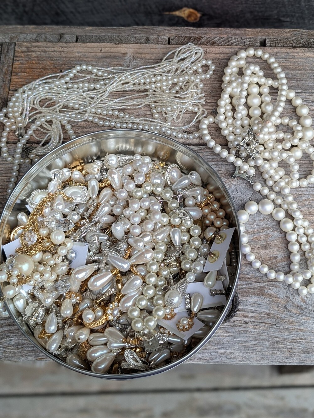 Bulk Faux Pearl Costume Jewelry Lot Vintage Modern Crafters Reseller 2lb 13oz